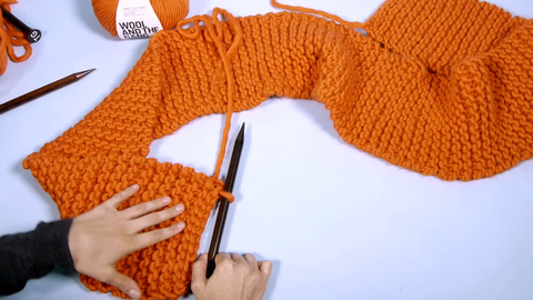 How to knit a scarf for beginners step by step